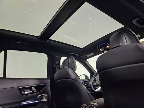 Certified 2025 Mercedes-Benz GLC 300 4MATIC image 43