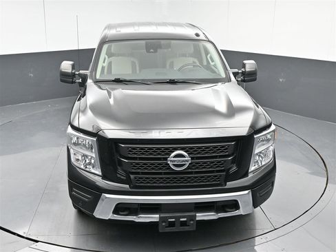 Used 2021 Nissan Titan SV w/ SV Convenience Package image 21