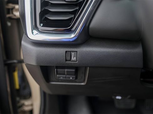 Used 2024 GMC Canyon Elevation w/ Elevation Premium Package image 18