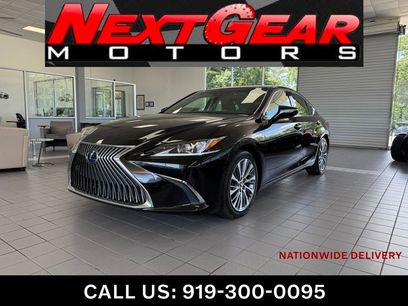 Used 2019 Lexus ES 300h w/ Luxury Package