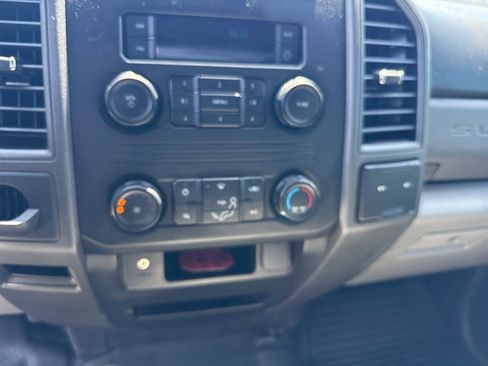 Used 2018 Ford F250 XL w/ Power Equipment Group RWD image 16
