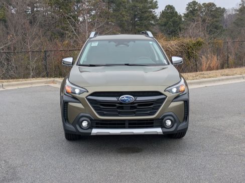 Used 2023 Subaru Outback Touring image 2