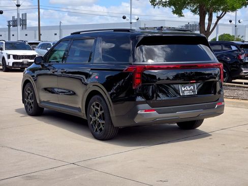 New 2026 Kia Carnival SX w/ SX Dark Edition Package FWD image 3