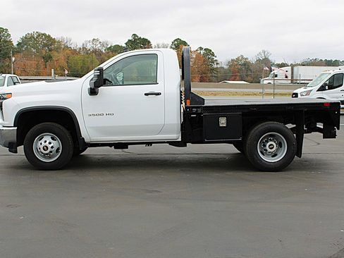 Used 2023 Chevrolet Silverado 3500 W/T image 6