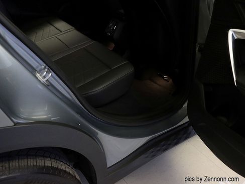 Certified 2025 BMW X2 xDrive28i image 33