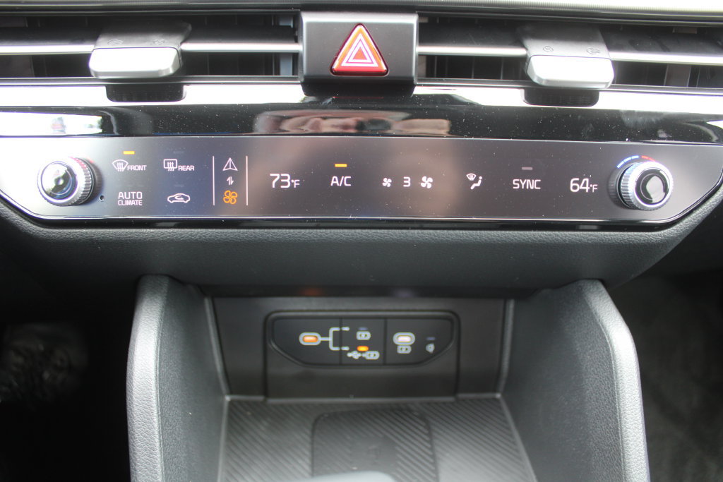 New 2026 Kia Sportage SX FWD image 43