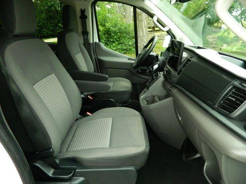 Used 2022 Ford Transit 350 XLT RWD image 12