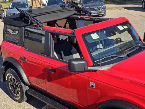 Used 2021 Ford Bronco Big Bend image 33