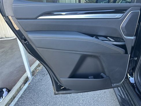 Certified 2025 Cadillac Escalade Premium Luxury image 25