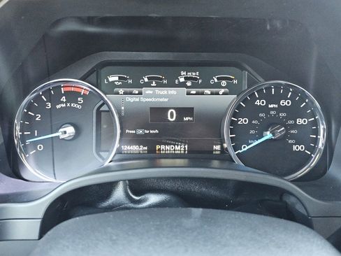 Used 2017 Ford F350 Platinum w/ Platinum Ultimate Package AWD/4WD image 34