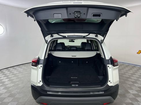 Used 2023 Nissan Rogue SV FWD image 5