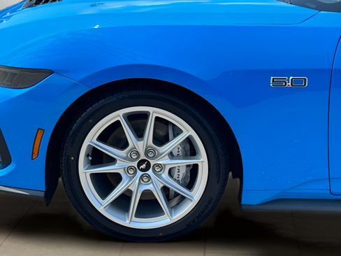 Used 2025 Ford Mustang GT Premium RWD image 33