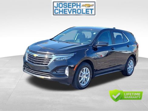 Used 2024 Chevrolet Equinox LT w/ LPO, Floor Liner Package FWD image 2