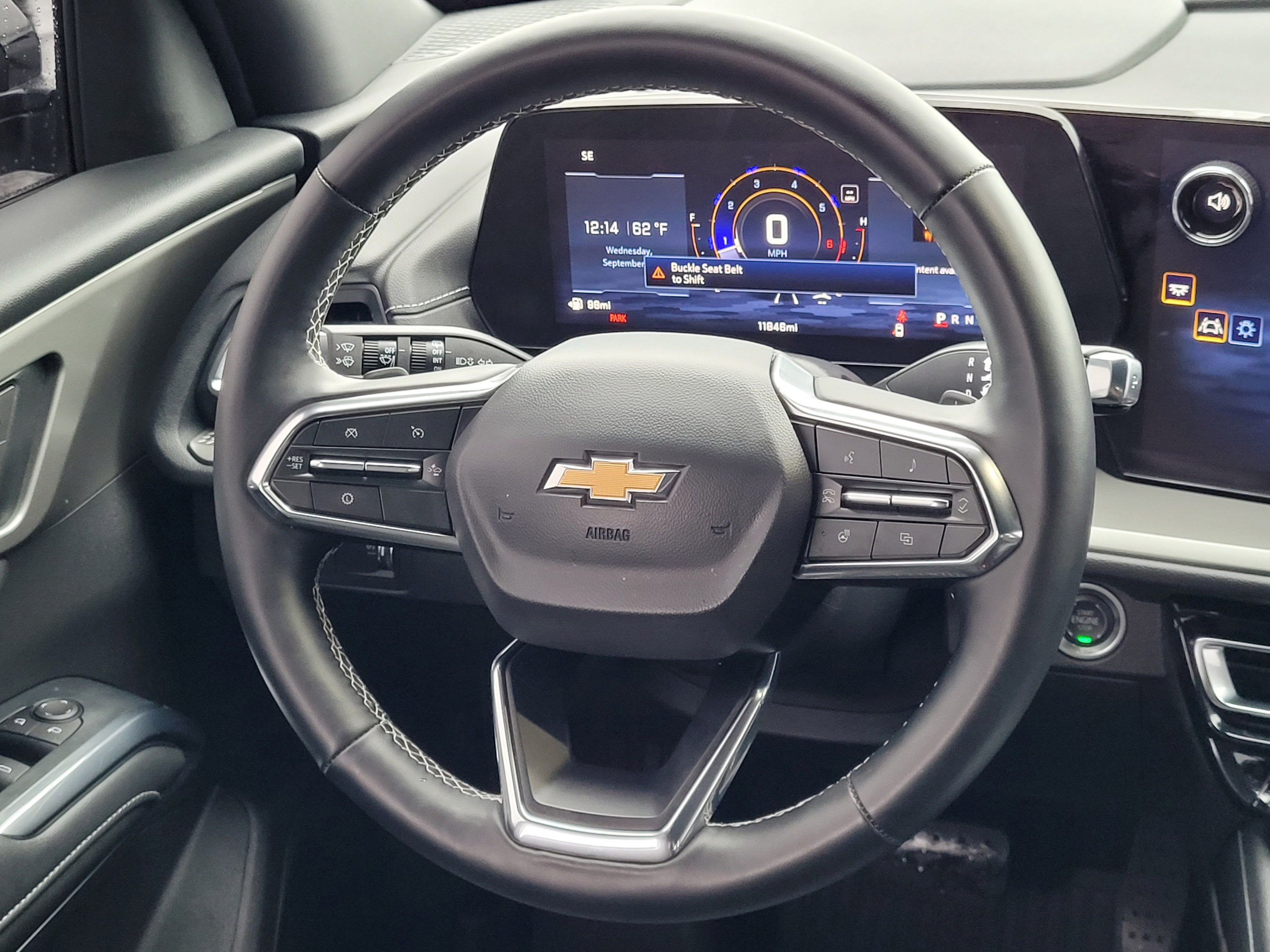 Used 2025 Chevrolet Traverse LT w/ Driver Confidence Package FWD image 12