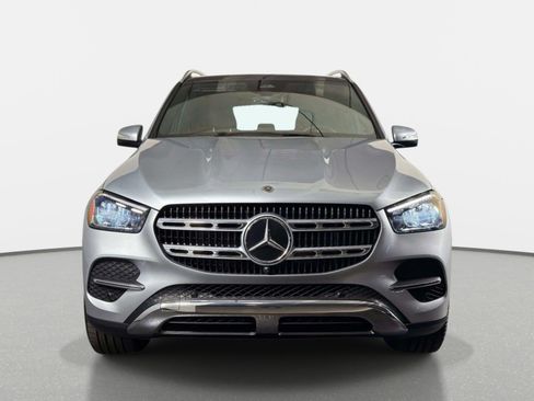 Used 2025 Mercedes-Benz GLE 450 4MATIC w/ Winter Package image 8