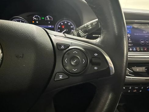 Used 2021 Buick Enclave Essence w/ Sound and Sites Package AWD/4WD image 24