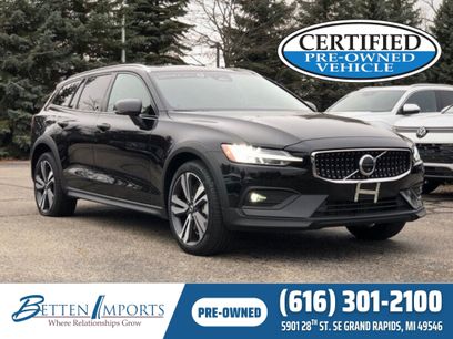 Used 2025 Volvo V60 B5 Cross Country Plus