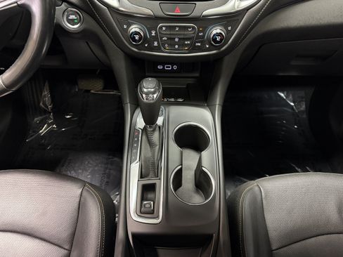 Used 2020 Chevrolet Equinox Premier AWD/4WD image 26