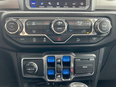 Used 2021 Jeep Wrangler Unlimited Sport AWD/4WD image 21