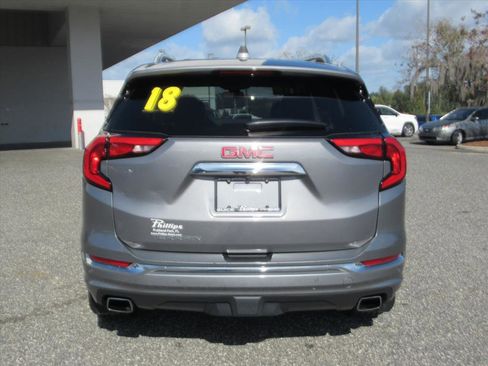 Used 2018 GMC Terrain Denali w/ Advanced Safety Package image 5
