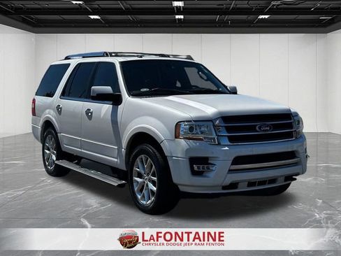 Used 2017 Ford Expedition Limited w/ Equipment Group 301A AWD/4WD image 7