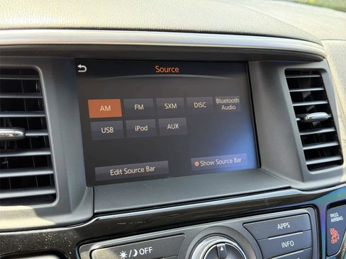 Used 2018 Nissan Pathfinder S FWD image 17