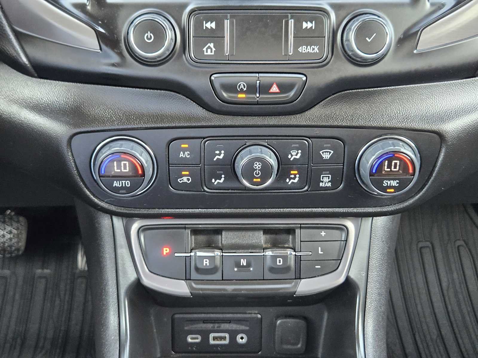 Used 2023 GMC Terrain AT4 w/ Infotainment Package II AWD/4WD image 19