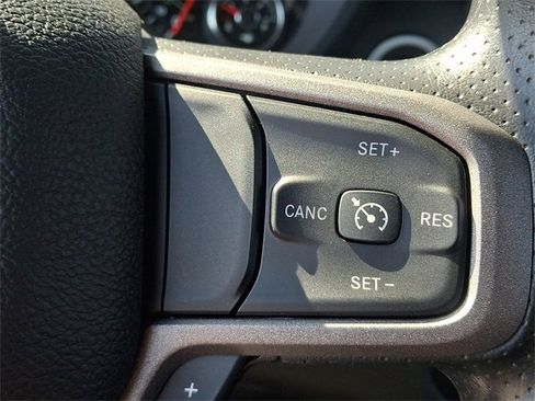 Used 2024 RAM 2500 Tradesman w/ Chrome Appearance Group image 19