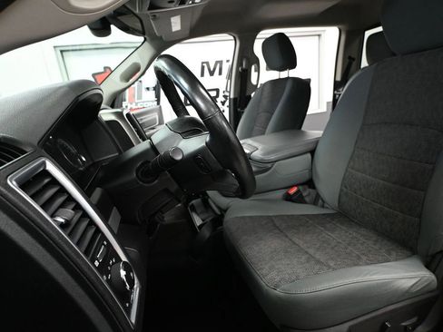 Used 2017 RAM 1500 Big Horn AWD/4WD image 27