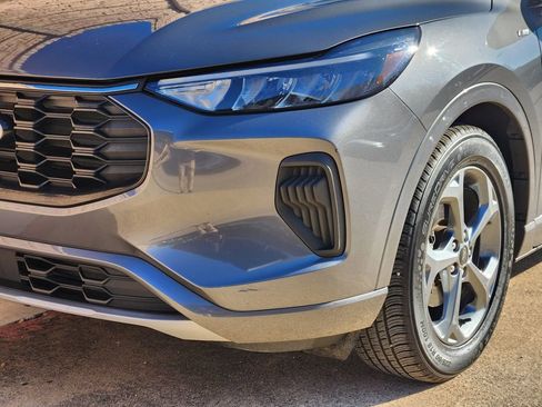 Used 2023 Ford Escape ST-Line w/ Cold Weather Package image 8