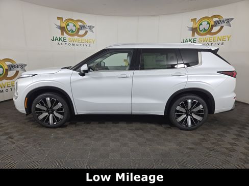 New 2026 Mitsubishi Outlander SEL image 4