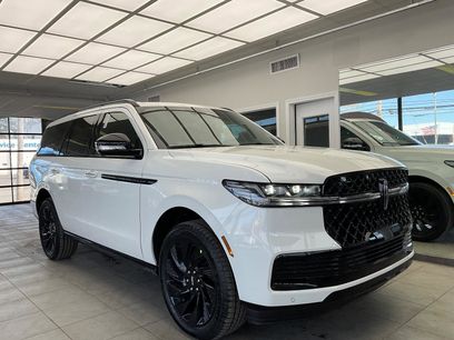 New 2026 Lincoln Navigator Reserve w/ Jet Appearance Package