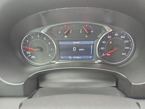 Used 2024 GMC Terrain SLT image 15