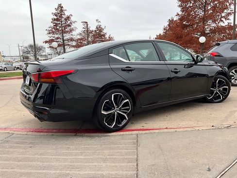 Used 2025 Nissan Altima 2.5 SR image 6