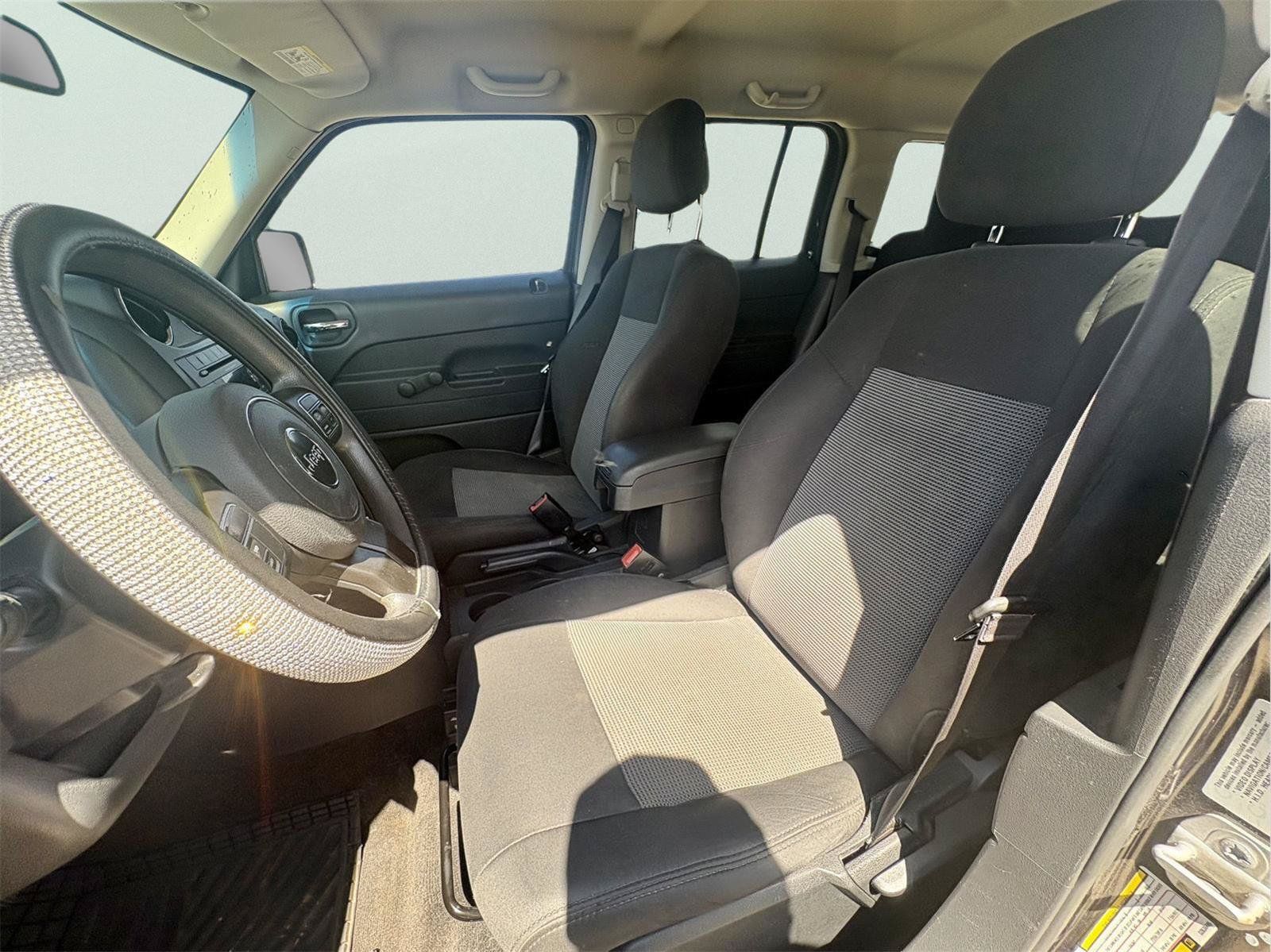 Used 2016 Jeep Patriot Sport FWD image 10
