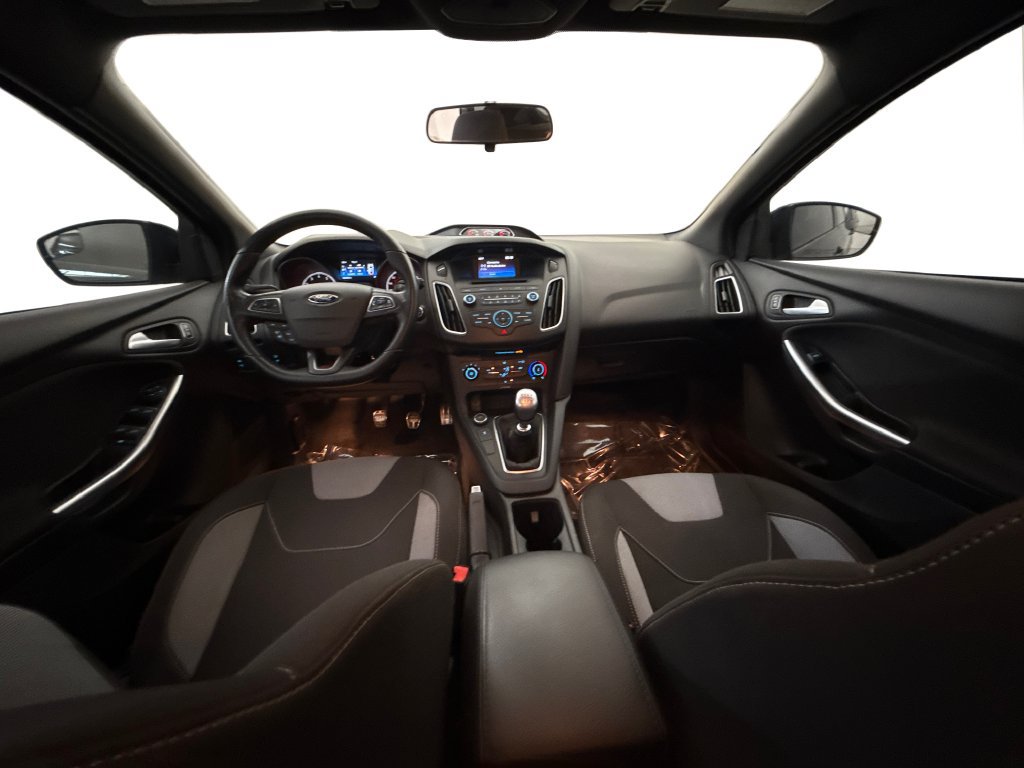 Used 2017 Ford Focus ST FWD image 11