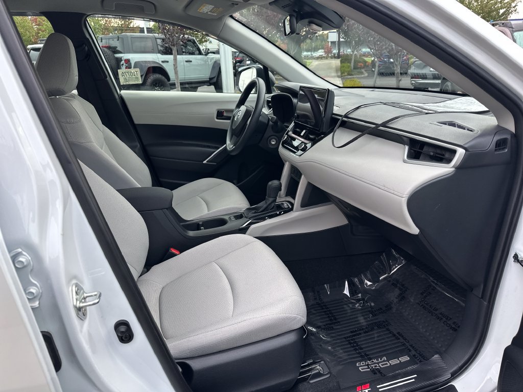 Certified 2024 Toyota Corolla Cross L AWD/4WD image 17