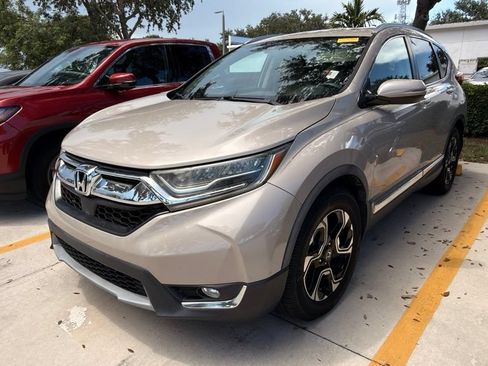 Used 2019 Honda CR-V Touring image 2