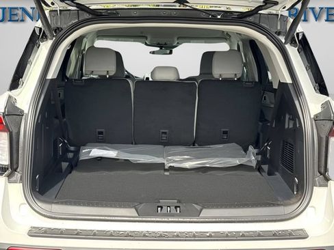 Used 2026 Ford Explorer Active w/ Active Comfort Package RWD image 31