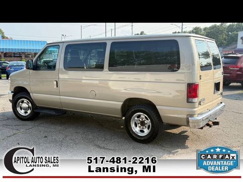 Used 2013 Ford E-150 and Econoline 150 Wagon RWD image 6