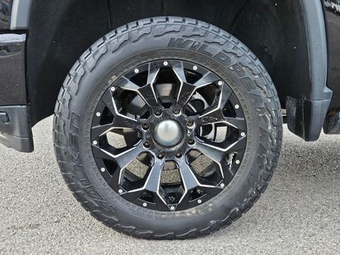 Used 2023 Chevrolet Silverado 3500 High Country image 11