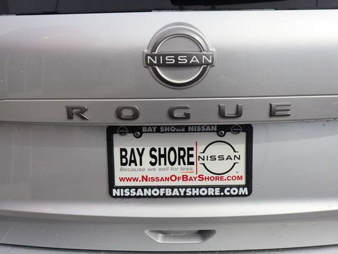 Certified 2025 Nissan Rogue SV AWD/4WD image 33