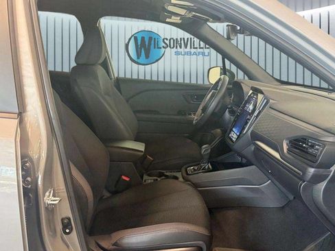 Used 2025 Subaru Forester Premium w/ Convenience Package #1 AWD/4WD image 6