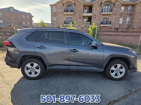 Used 2021 Toyota RAV4 XLE FWD image 4