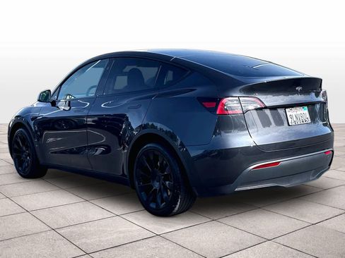 Used 2024 Tesla Model Y Long Range AWD/4WD image 7