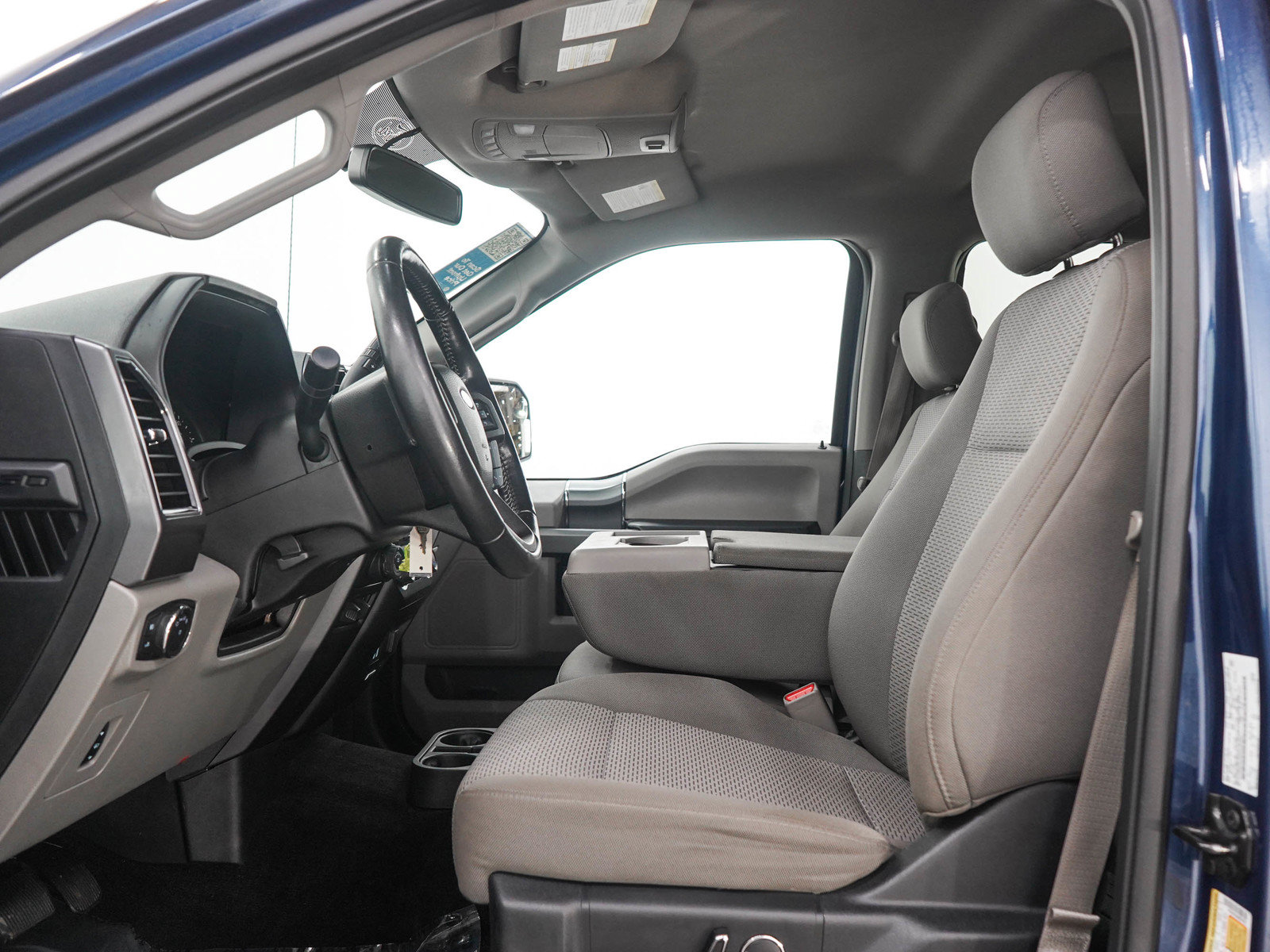 Used 2017 Ford F150 XLT w/ Equipment Group 302A Luxury AWD/4WD image 22