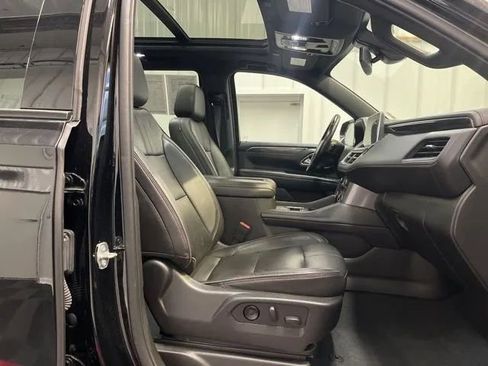 Used 2021 Chevrolet Tahoe RST w/ Luxury Package image 16