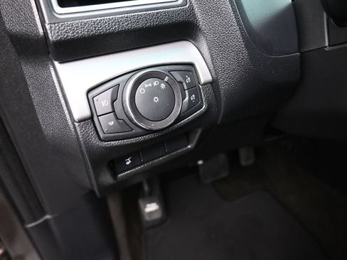 Used 2016 Ford Explorer XLT w/ Equipment Group 202A FWD image 13
