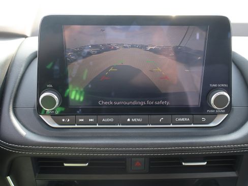 Used 2023 Nissan Rogue SV AWD/4WD image 24
