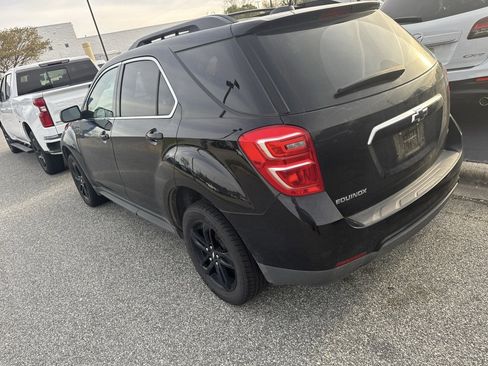 Used 2017 Chevrolet Equinox LT w/ Midnight Edition image 8